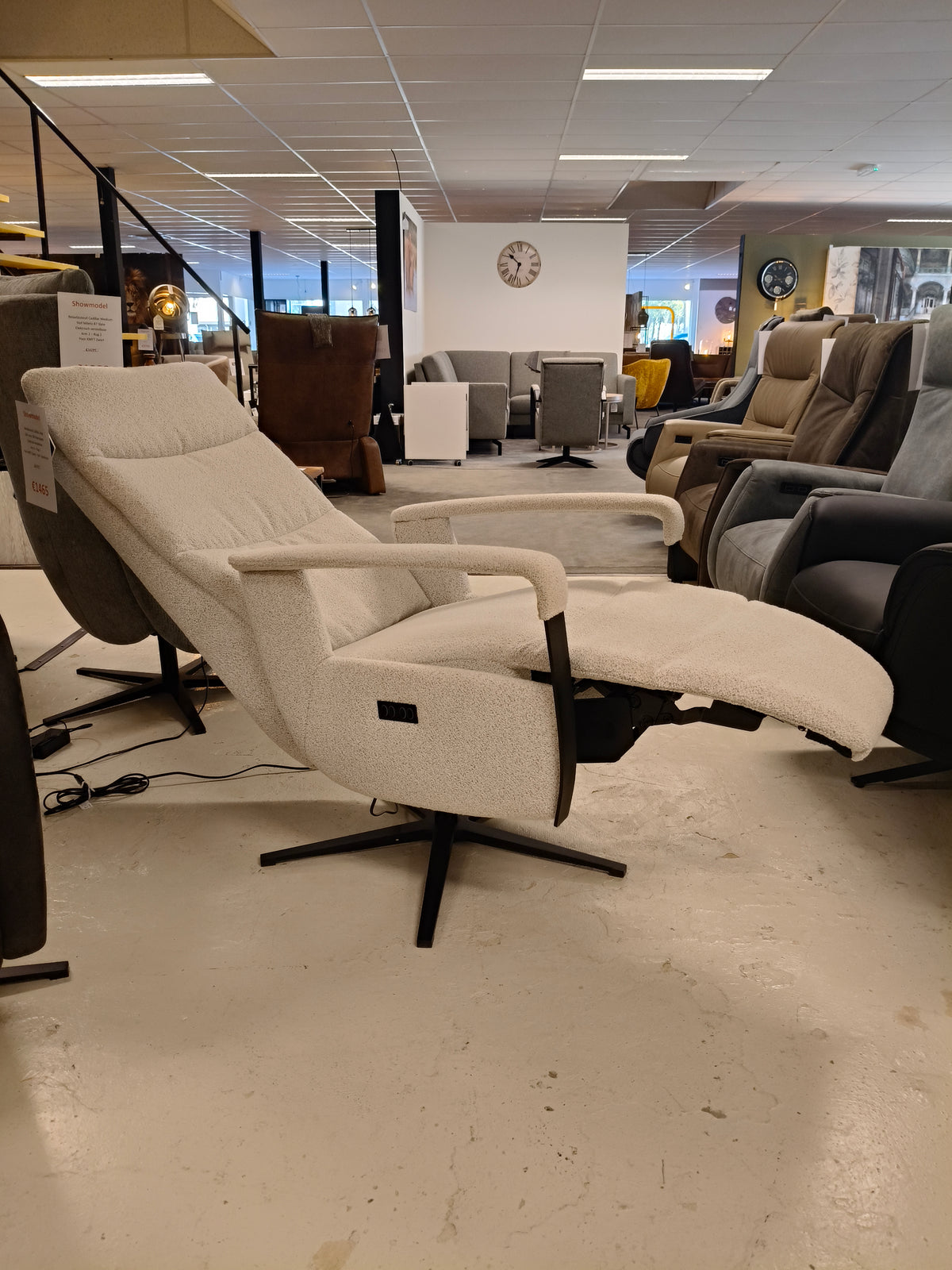 Relaxfauteuil Cadillac Large - Lama 186 Champagne - Elektrisch verstelbaar