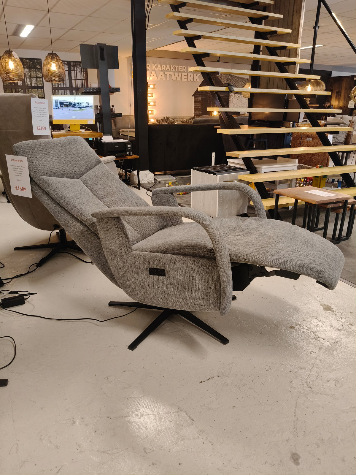 Relaxfauteuil Cadillac Medium - Mileto 87 Slate - Elektrisch verstelbaar