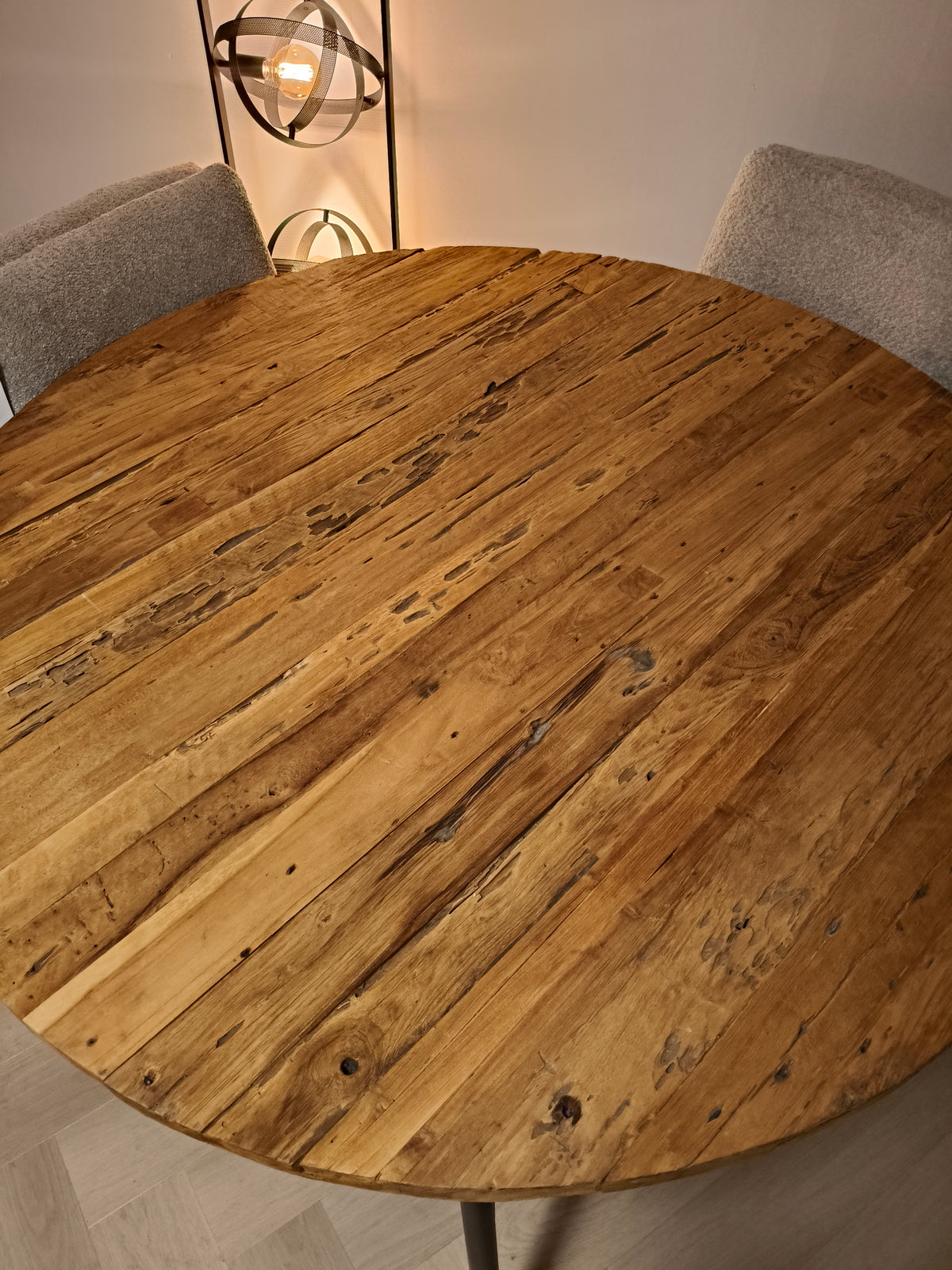 Eettafel Vriezenveen - Robuust hardhout - Ø150 cm rond - Poten gunmetal