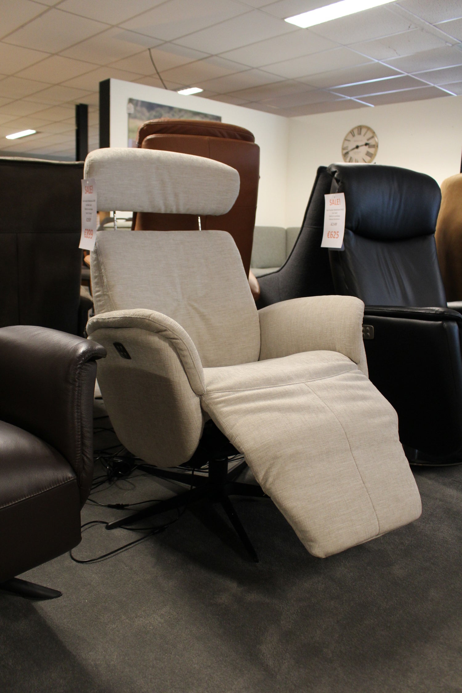 Hjort Knudsen Relaxfauteuil 6099 - Mine Sand - Elektrisch verstelbaar