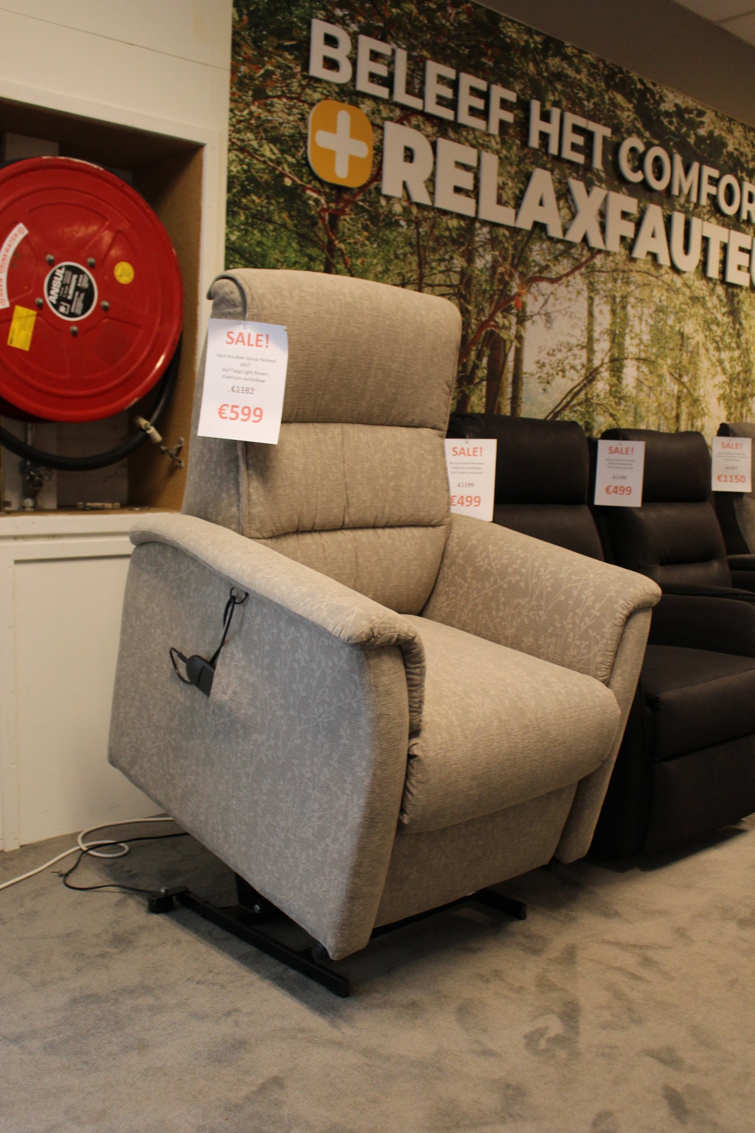 Hjort Knudsen Sta-op fauteuil 4437 - Twigs Light Brown - Elektrisch